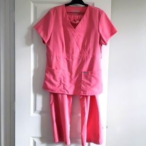 Scrub set